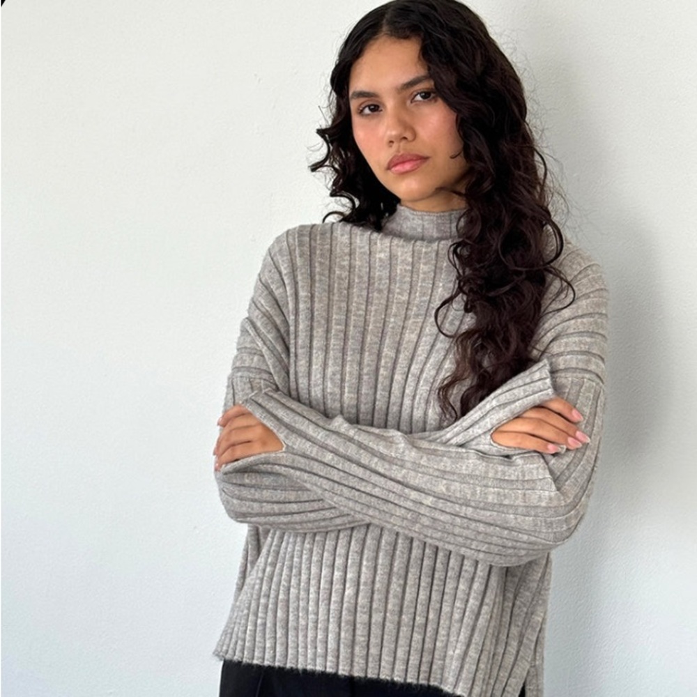 Motel Rocks Oversized Chunky Rib Knit Jumper in Light Grey
XXS